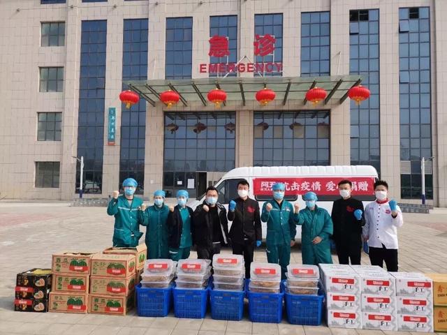 阿五黃河大鯉魚廚師逆行武漢 用美味奉獻(xiàn)愛心